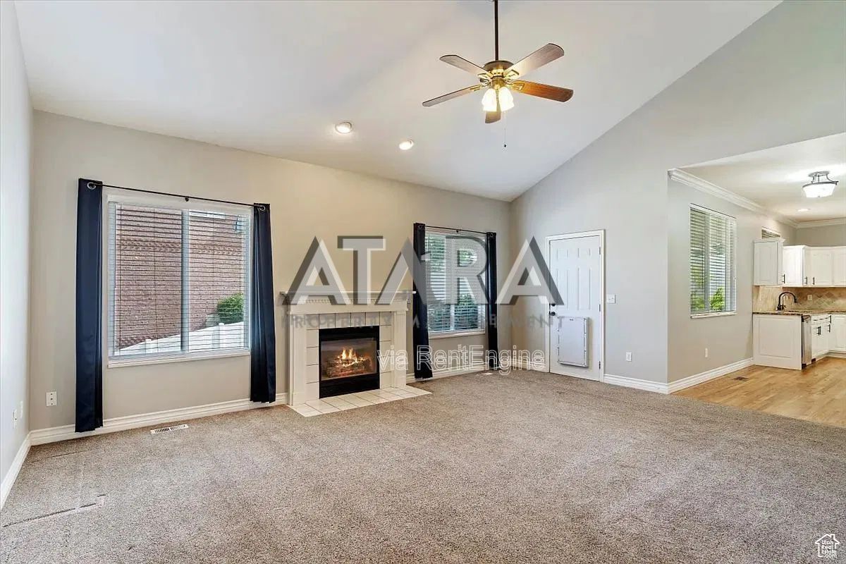 Beautiful 3 Bedroom, 2 Bath with Formal Living and  2-Car Garage – Farmington Foothills property image