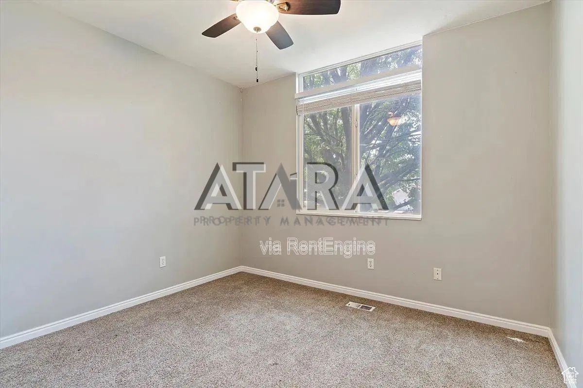 Beautiful 3 Bedroom, 2 Bath with Formal Living and  2-Car Garage – Farmington Foothills property image