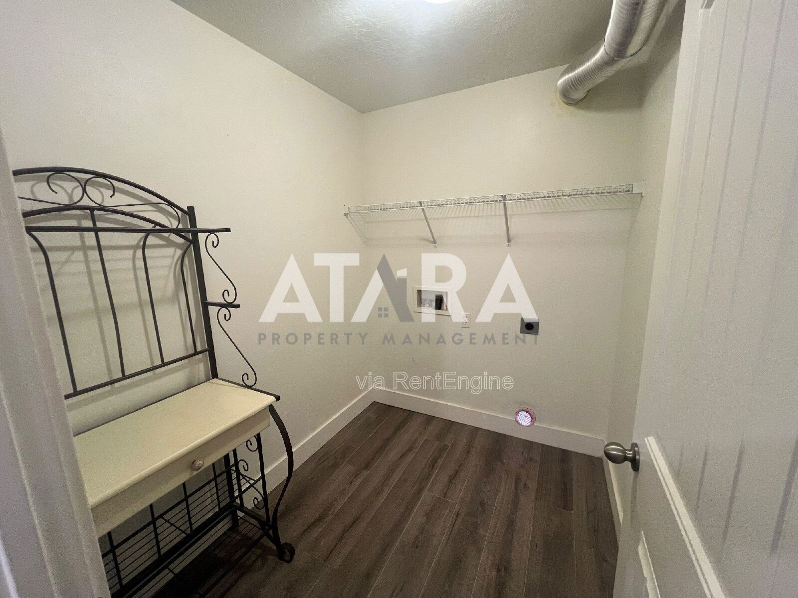 Stunning 6-Bedroom Home with Breathtaking Utah Lake & Mountain Views In Saratoga Springs property image