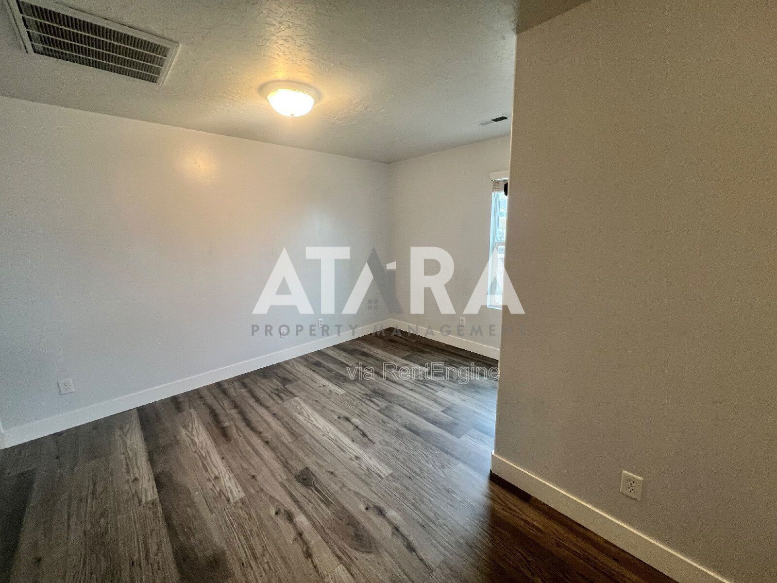 Stunning 6-Bedroom Home with Breathtaking Utah Lake & Mountain Views In Saratoga Springs property image