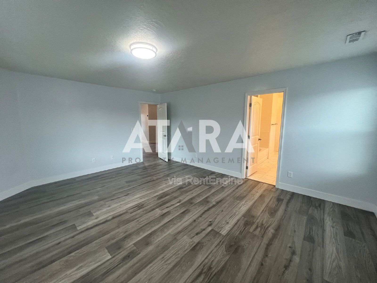 Stunning 6-Bedroom Home with Breathtaking Utah Lake & Mountain Views In Saratoga Springs property image