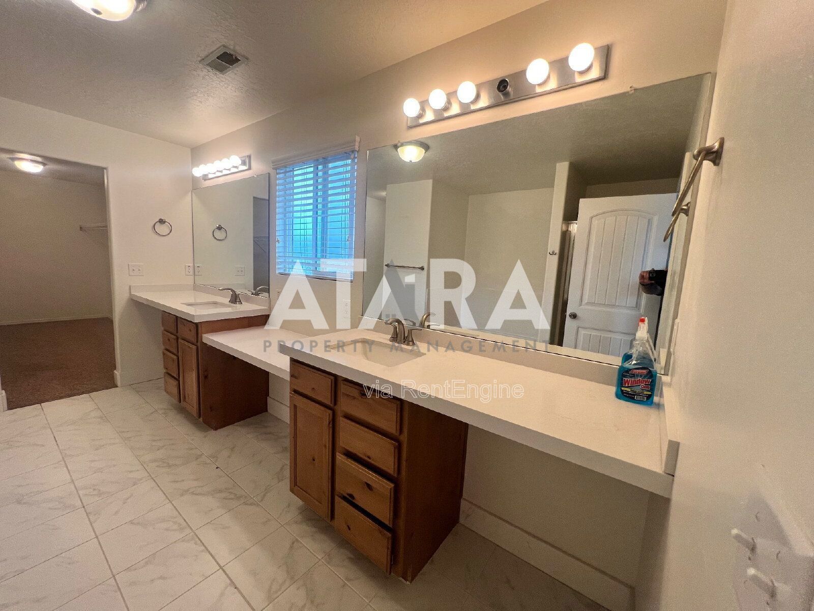 Stunning 6-Bedroom Home with Breathtaking Utah Lake & Mountain Views In Saratoga Springs property image