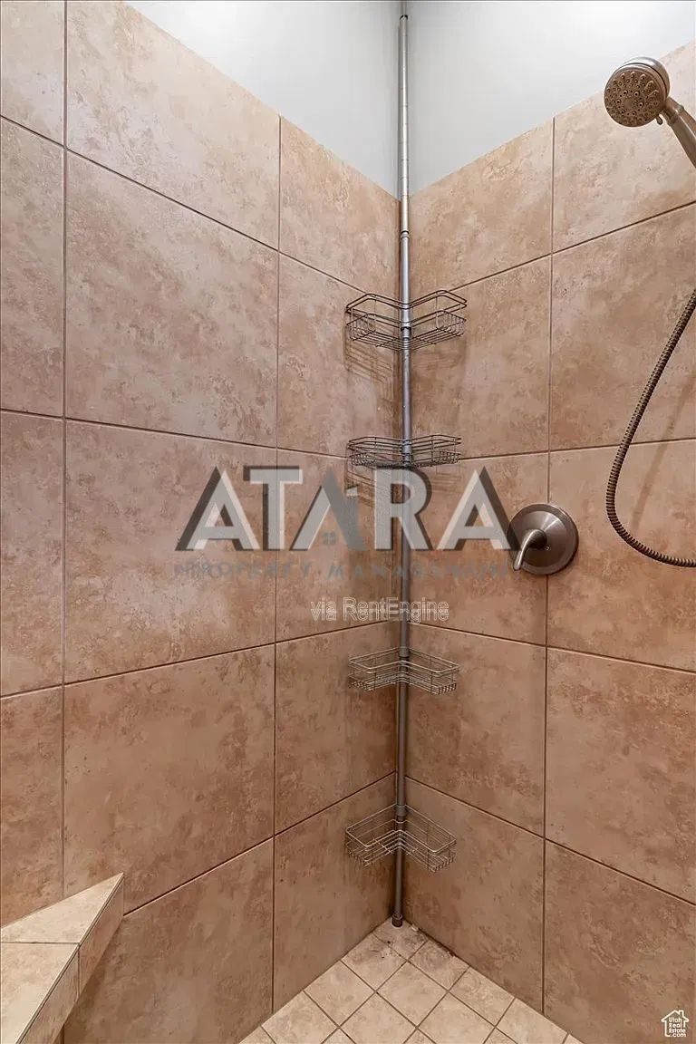 Beautiful 3 Bedroom, 2 Bath with Formal Living and  2-Car Garage – Farmington Foothills property image