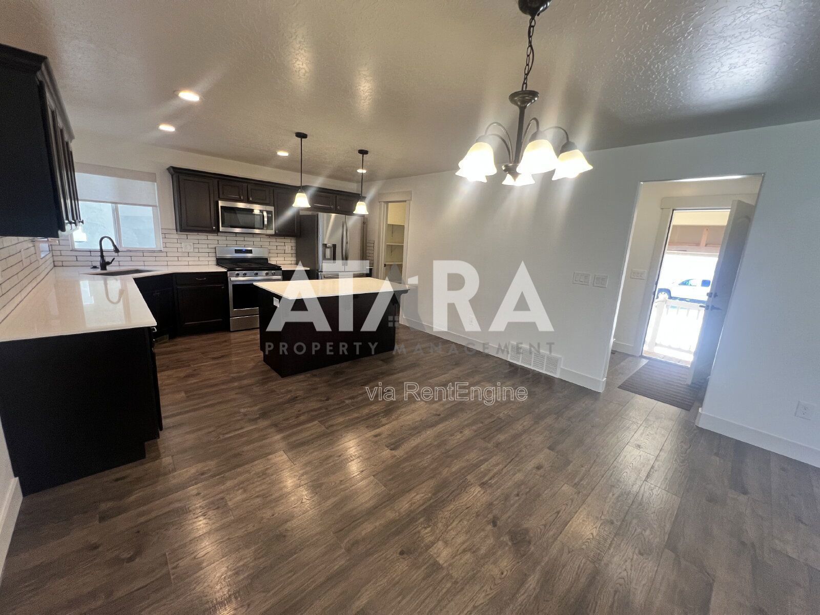 Beautiful 4 Bedroom Home for Rent With SOLAR PANELS– Saratoga Springs property image