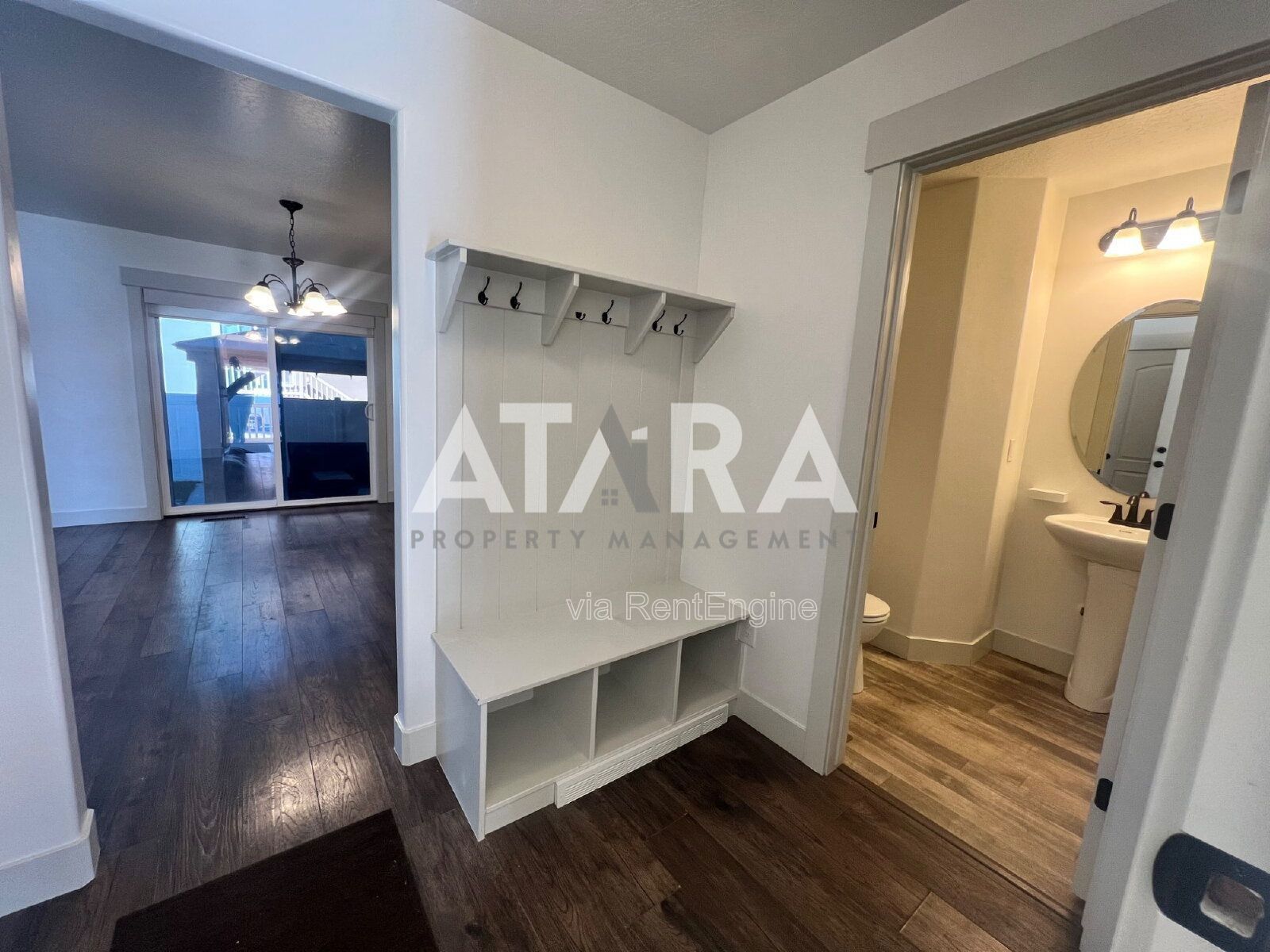 Beautiful 4 Bedroom Home for Rent With SOLAR PANELS– Saratoga Springs property image