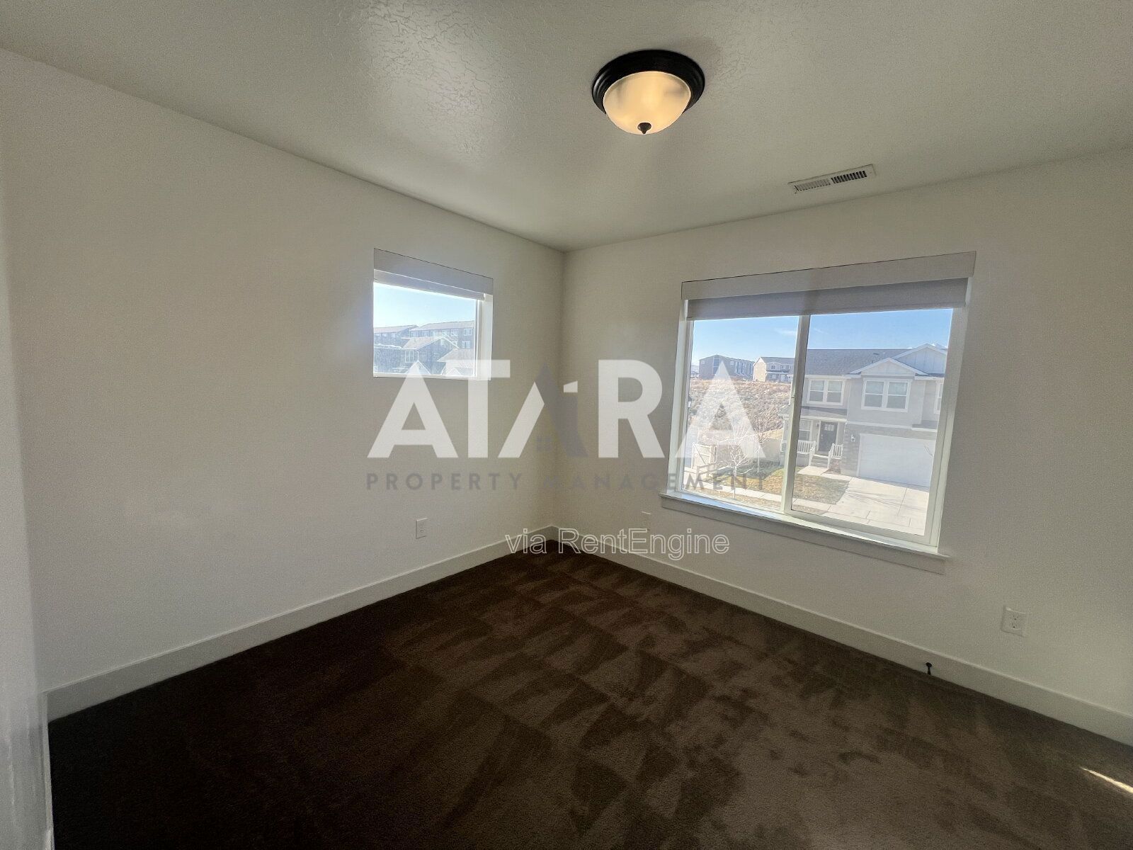 Beautiful 4 Bedroom Home for Rent With SOLAR PANELS– Saratoga Springs property image