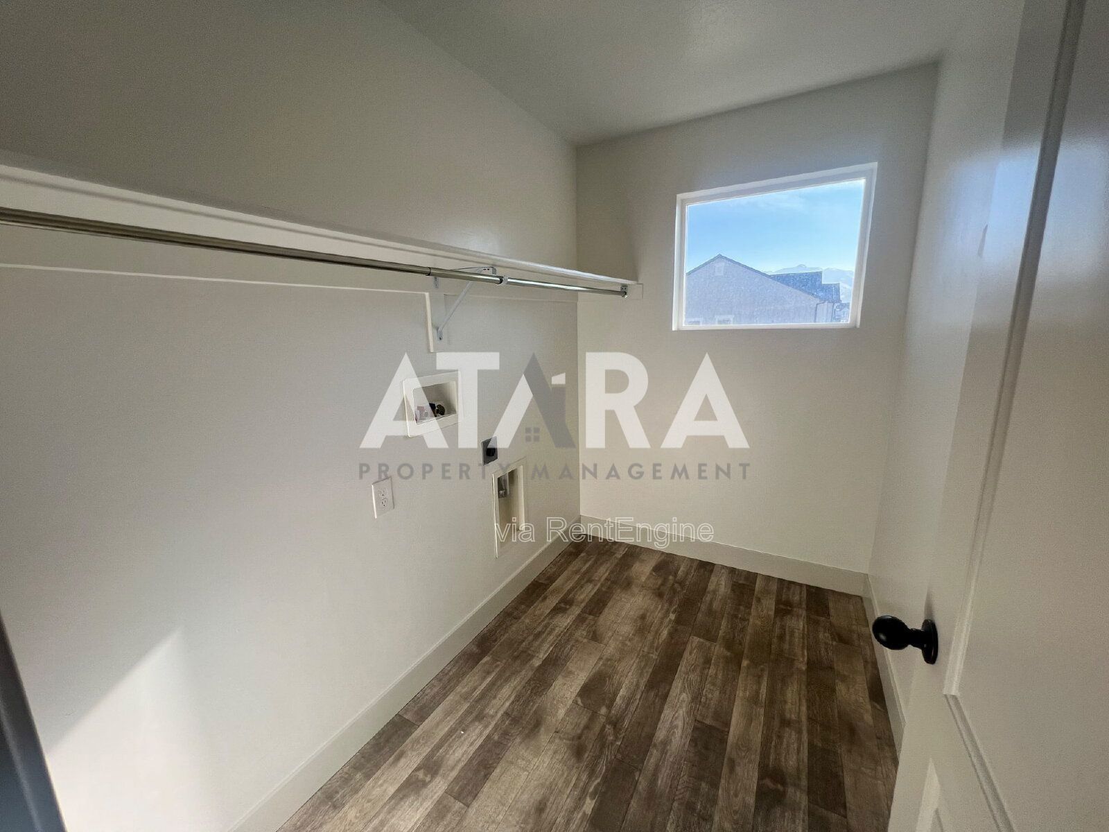 Beautiful 4 Bedroom Home for Rent With SOLAR PANELS– Saratoga Springs property image