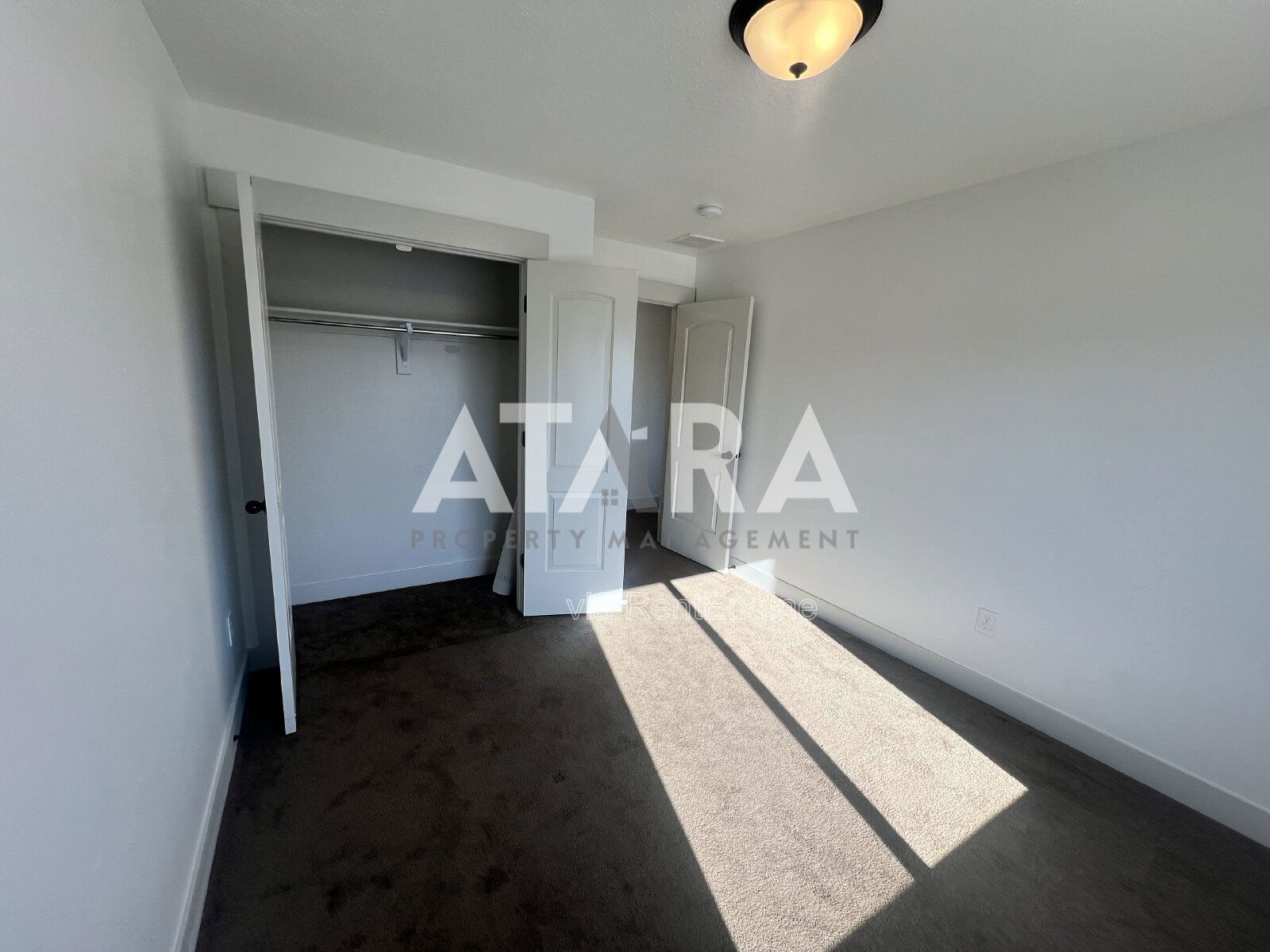 Beautiful 4 Bedroom Home for Rent With SOLAR PANELS– Saratoga Springs property image