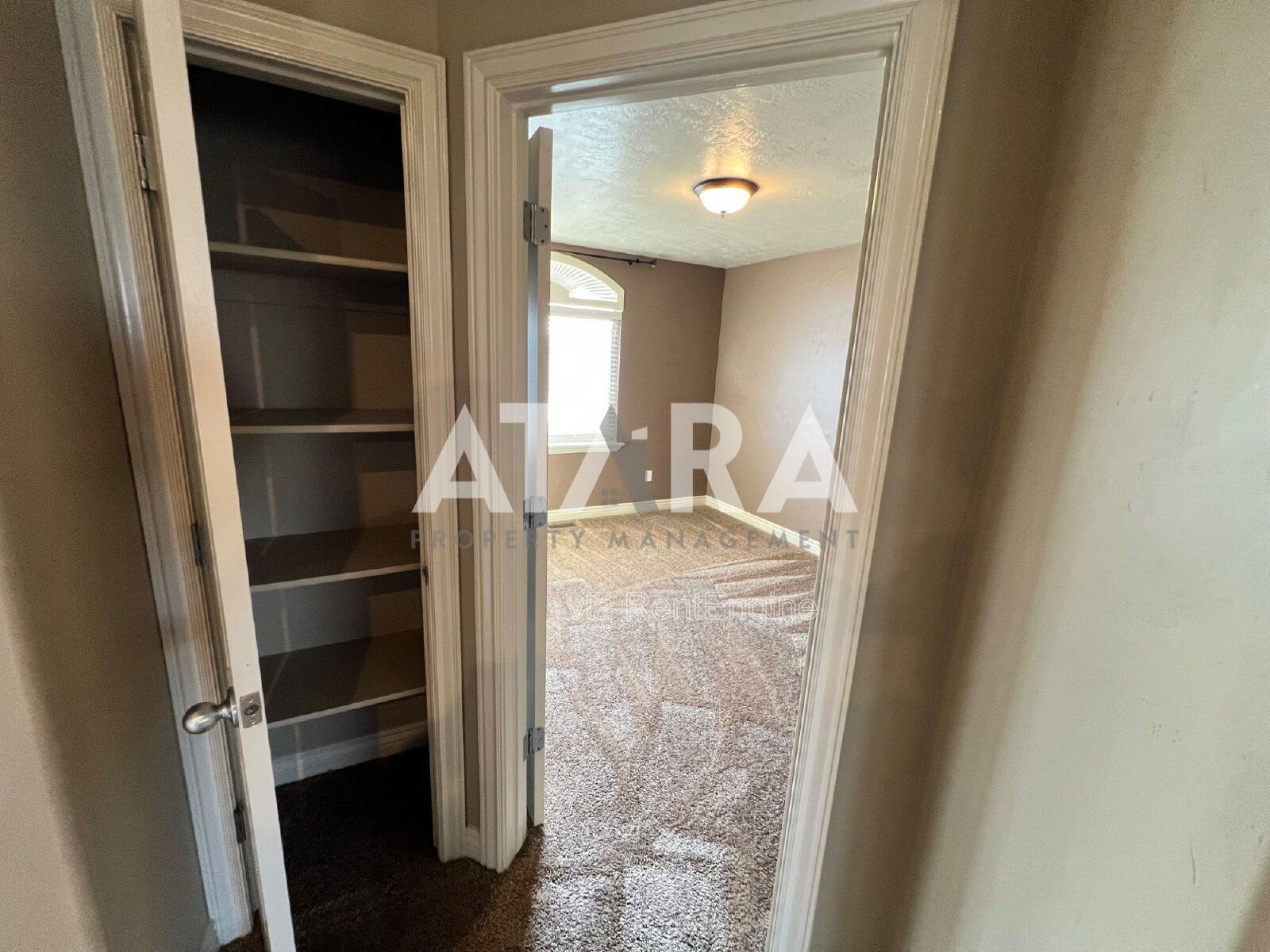 Spacious 5 Bedroom Home in West Daybreak property image