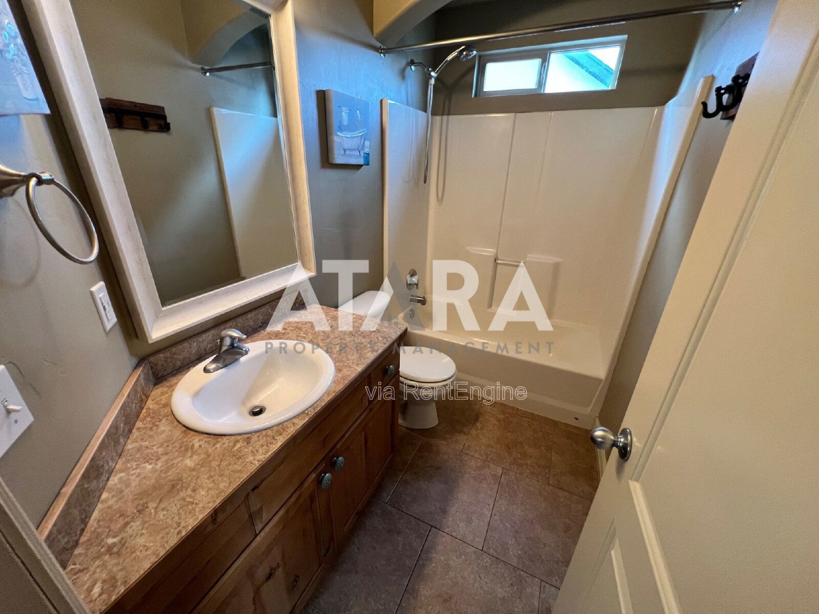 Spacious 5 Bedroom Home in West Daybreak property image