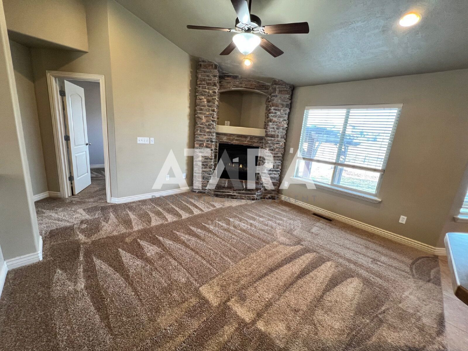 Spacious 5 Bedroom Home in West Daybreak property image