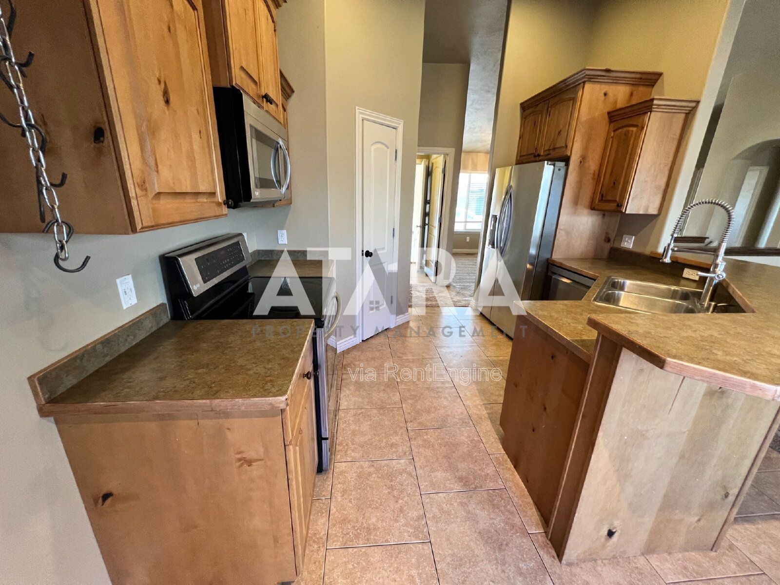 Spacious 5 Bedroom Home in West Daybreak property image