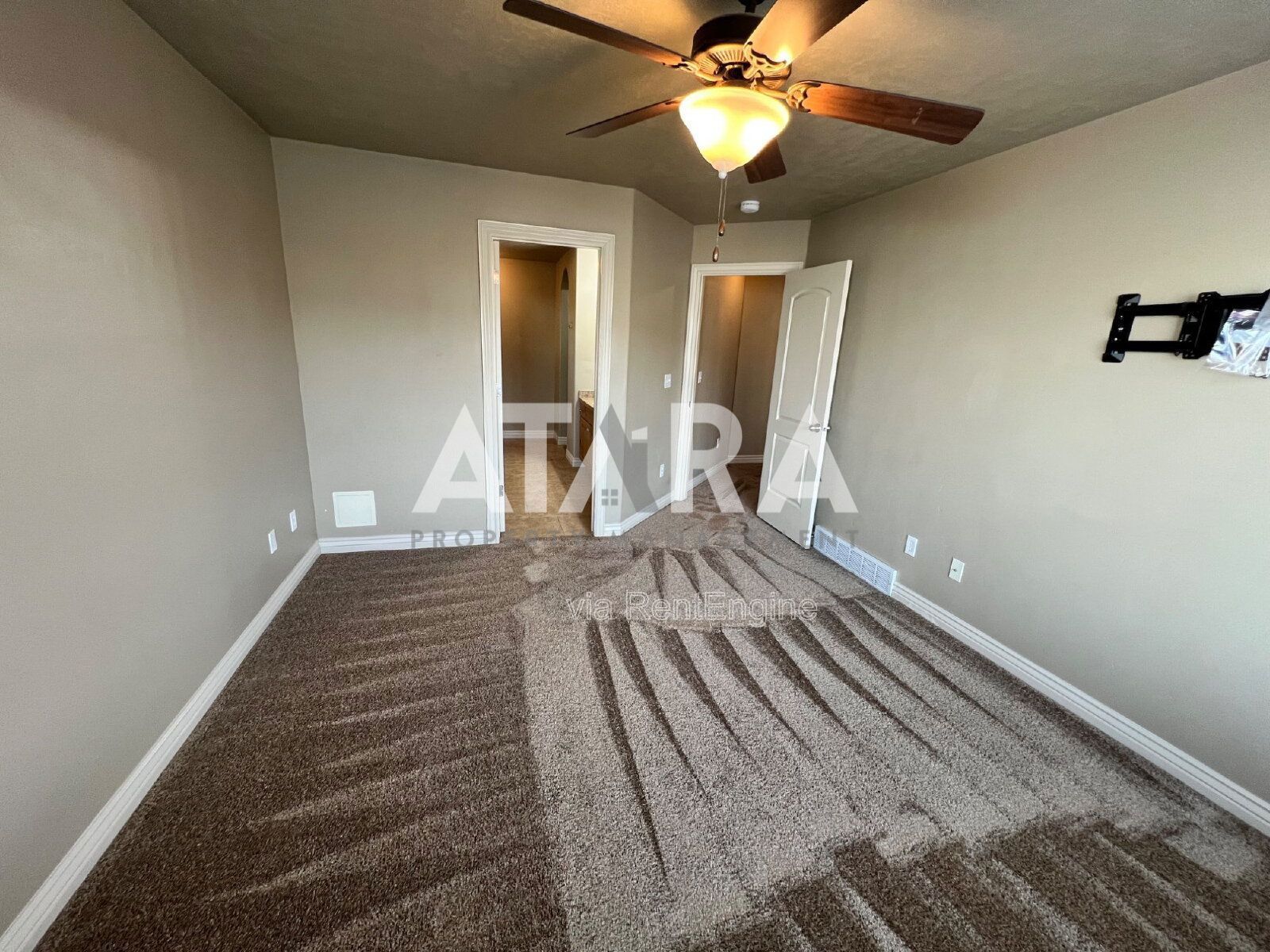 Spacious 5 Bedroom Home in West Daybreak property image