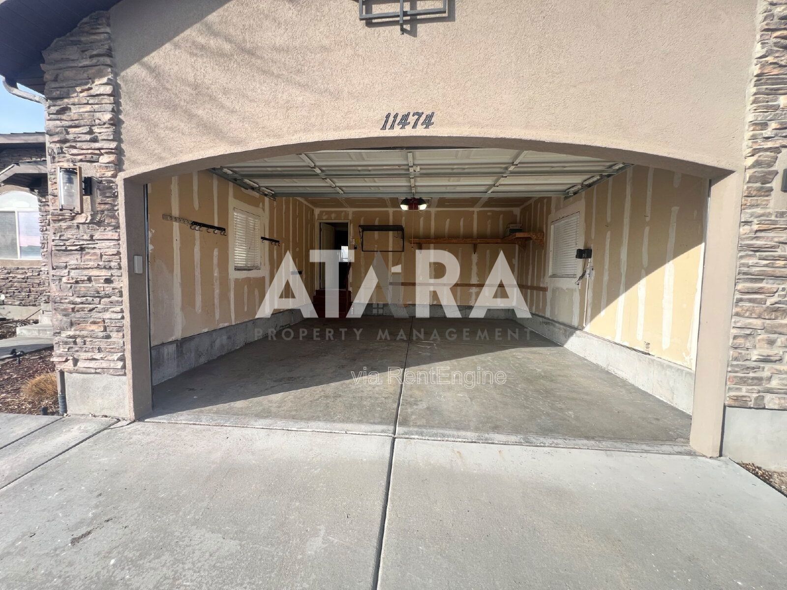 Spacious 5 Bedroom Home in West Daybreak property image