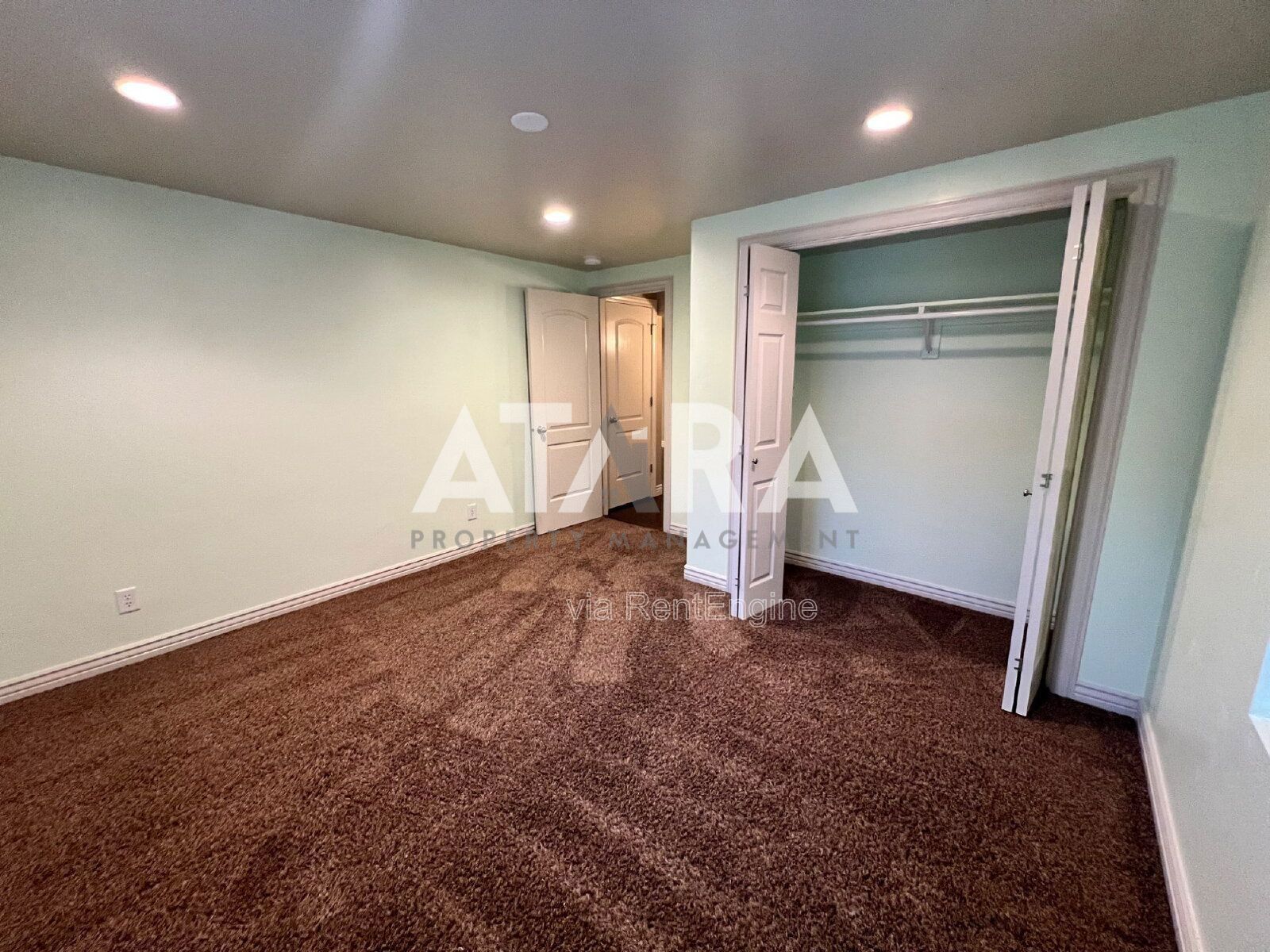 Spacious 5 Bedroom Home in West Daybreak property image