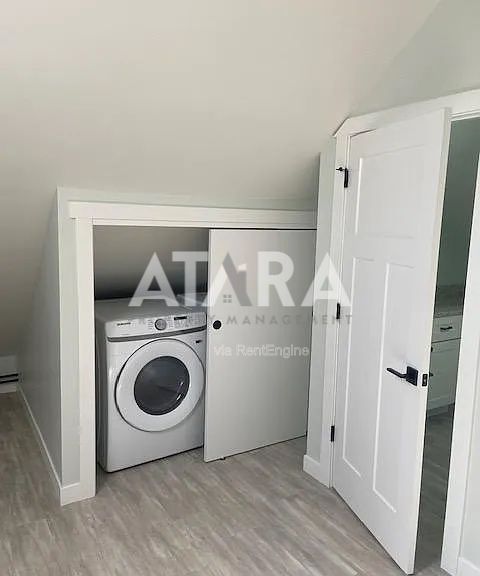Charming 1-Bedroom Duplex in Salt Lake City - Unit B property image
