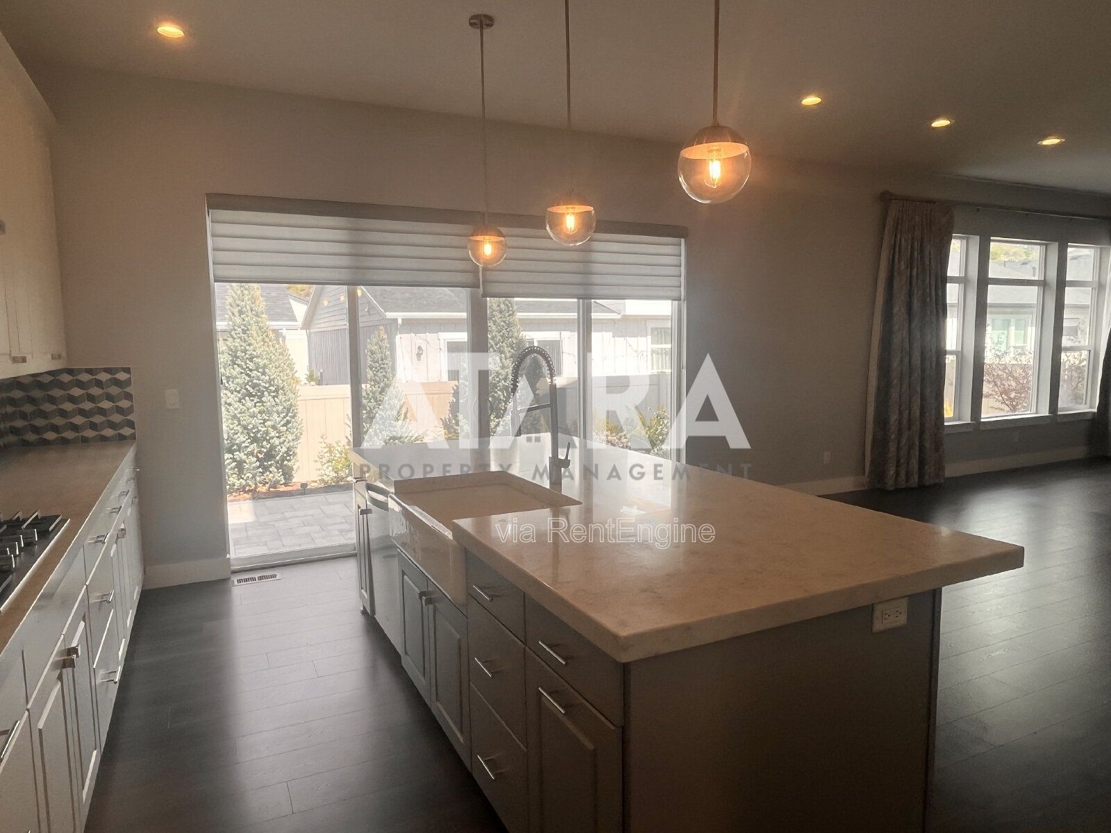 Spacious 5-Bedroom Retreat in Cottonwood Heights property image