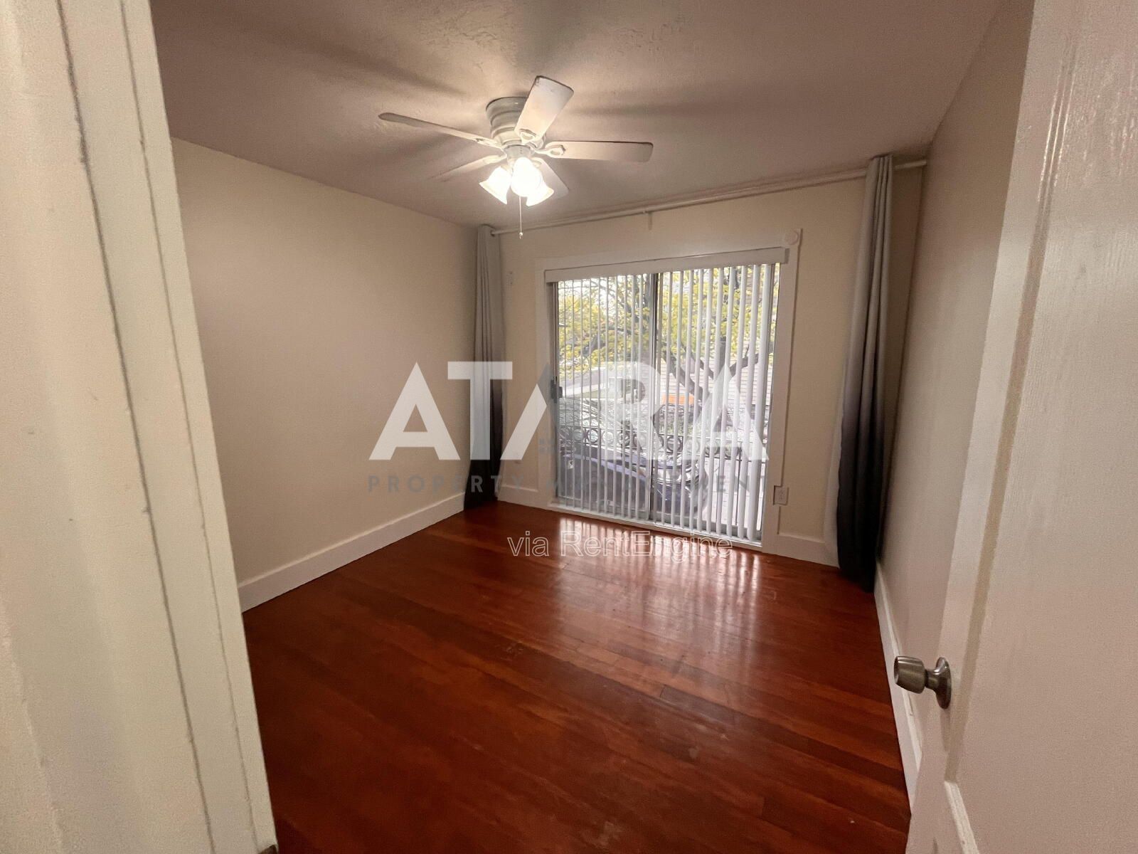 Spacious 5-Bed Duplex in Millcreek property image