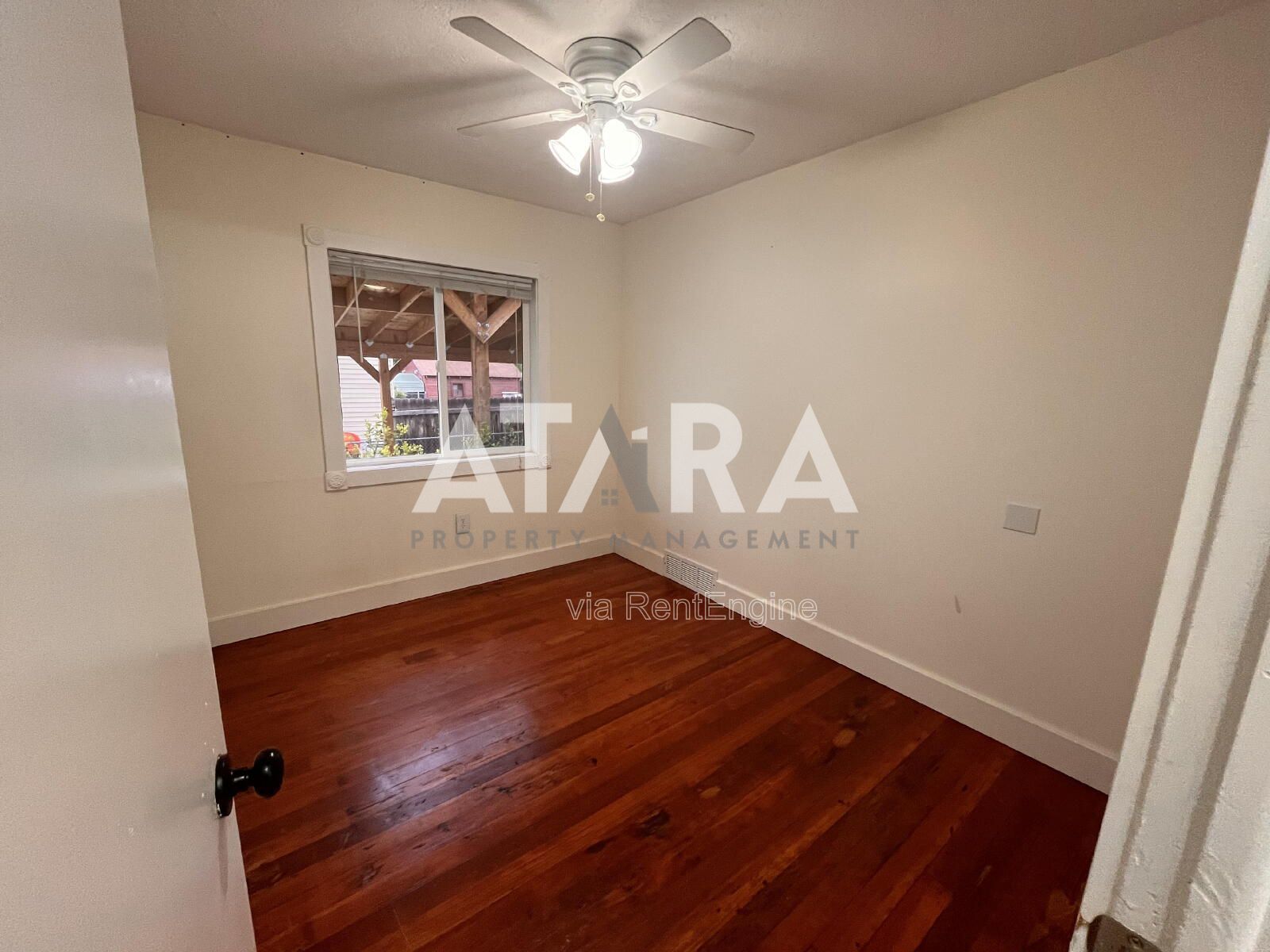 Spacious 5-Bed Duplex in Millcreek property image