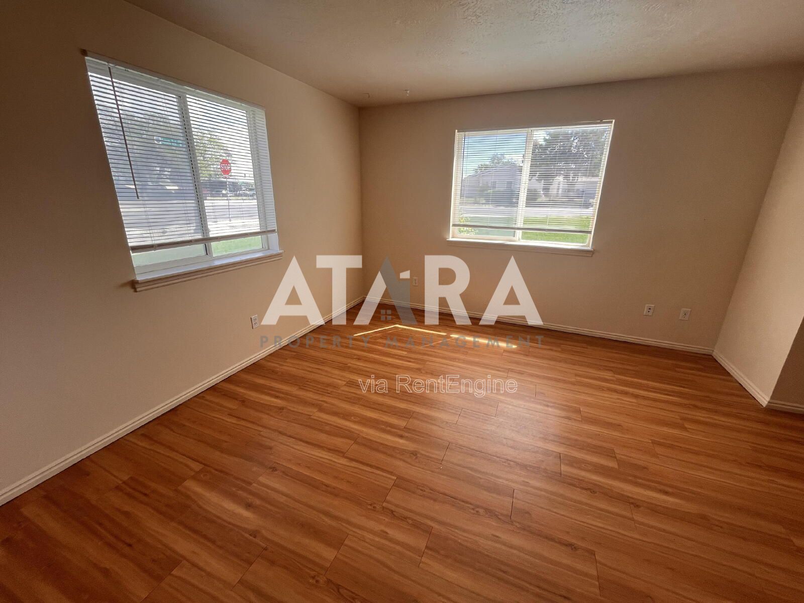 Charming 2-Bedroom Haven in Kearns – Perfect Location with Comfort & Style!