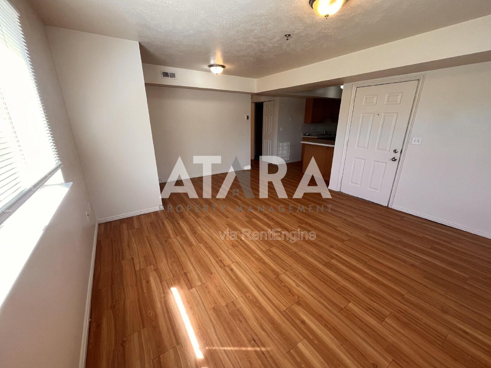 Charming 2-Bedroom Haven in Kearns – Perfect Location with Comfort & Style!