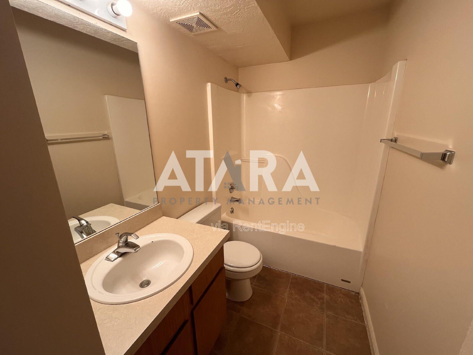 Charming 2-Bedroom Haven in Kearns – Perfect Location with Comfort & Style!
