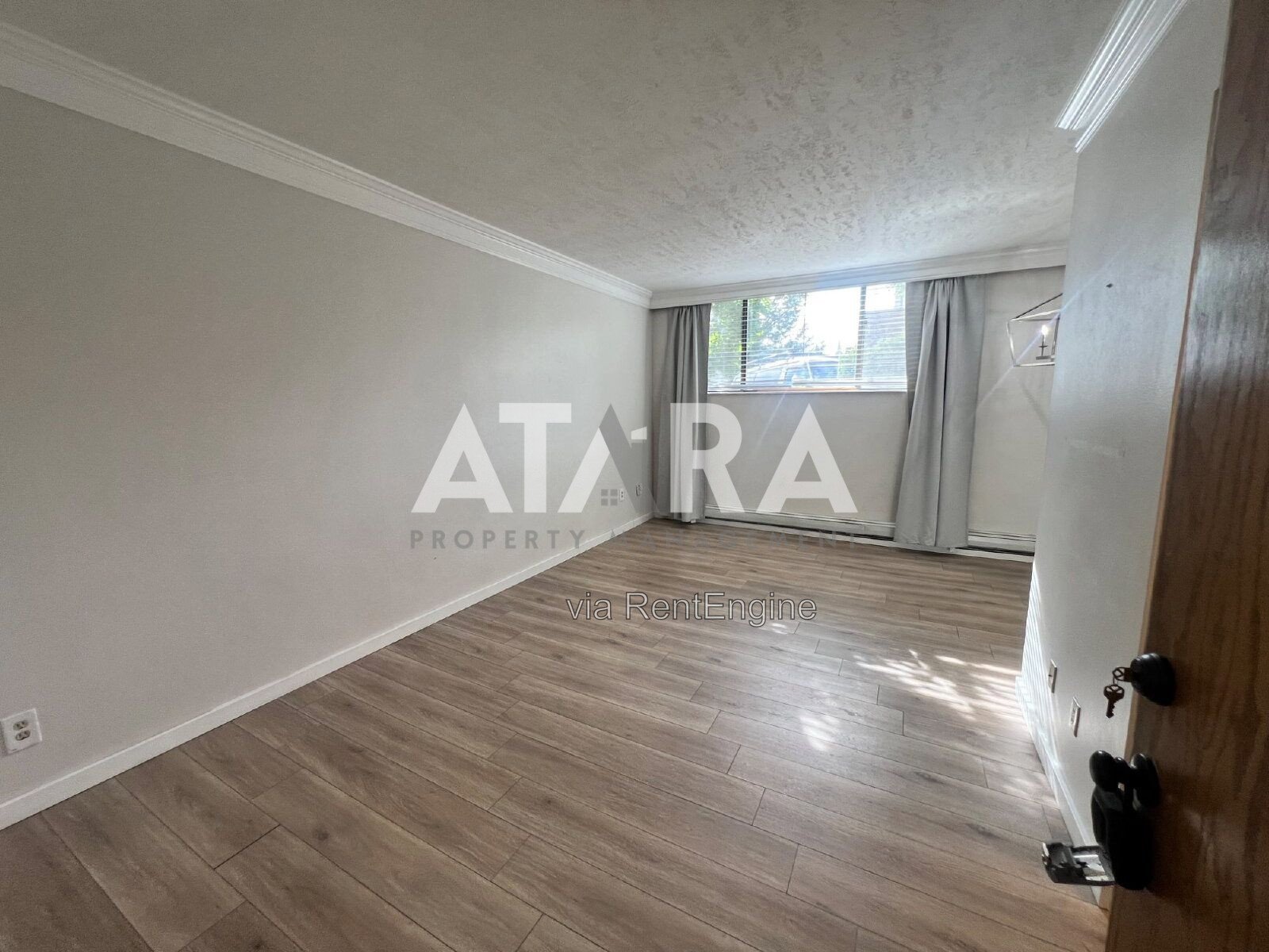 Charming 1-bedroom, 1-bathroom in the historic Oxford Manor building offers stylish urban living in the heart of Salt Lake City's desirable Greater Avenues neighborhood property image
