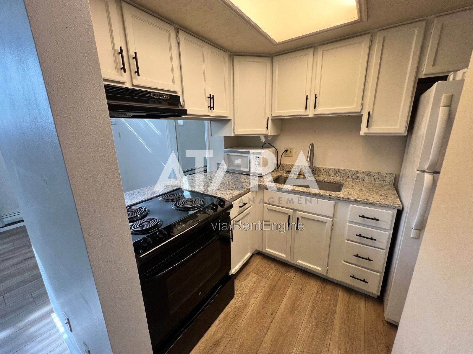 Charming 1-bedroom, 1-bathroom in the historic Oxford Manor building offers stylish urban living in the heart of Salt Lake City's desirable Greater Avenues neighborhood property image