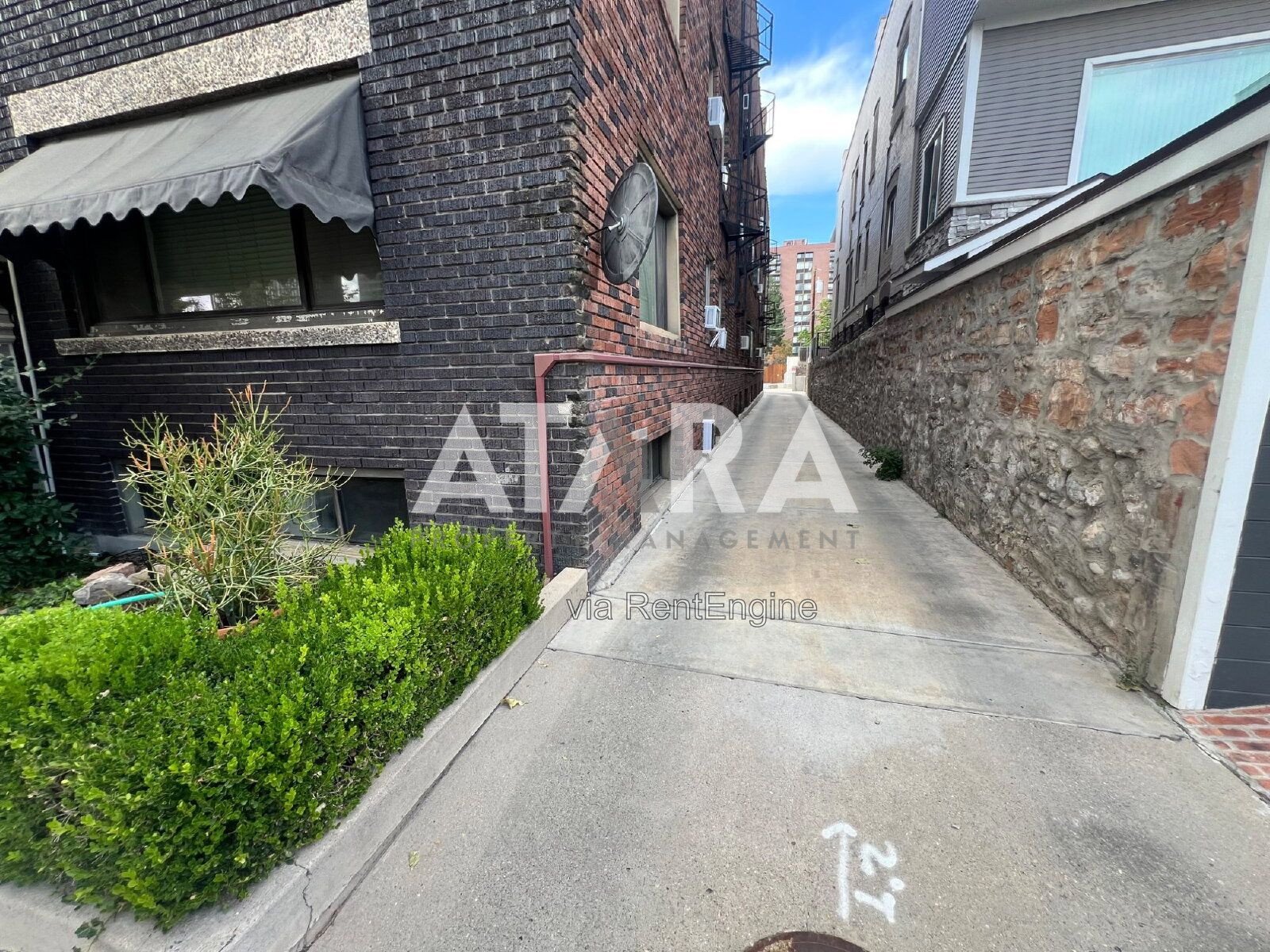 Charming 1-bedroom, 1-bathroom in the historic Oxford Manor building offers stylish urban living in the heart of Salt Lake City's desirable Greater Avenues neighborhood property image