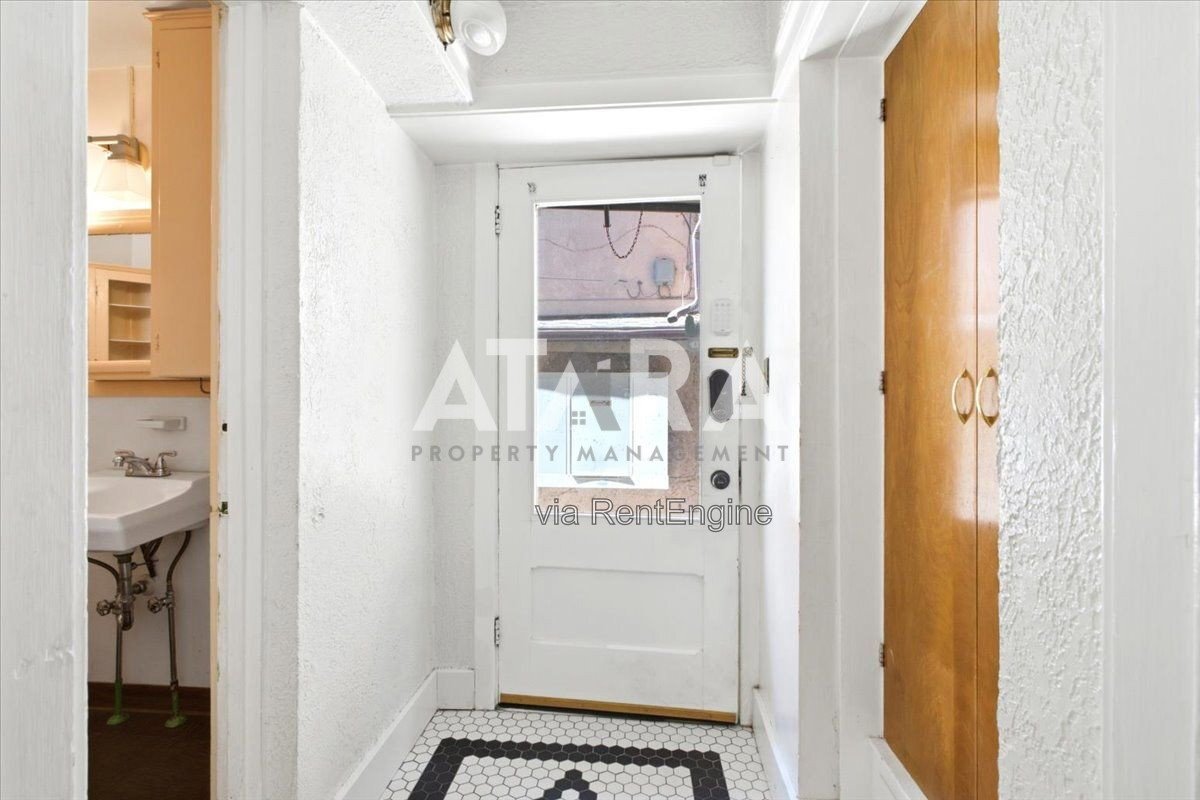 Cozy 2-Bedroom Home Near the University of Utah and Capitol! property image