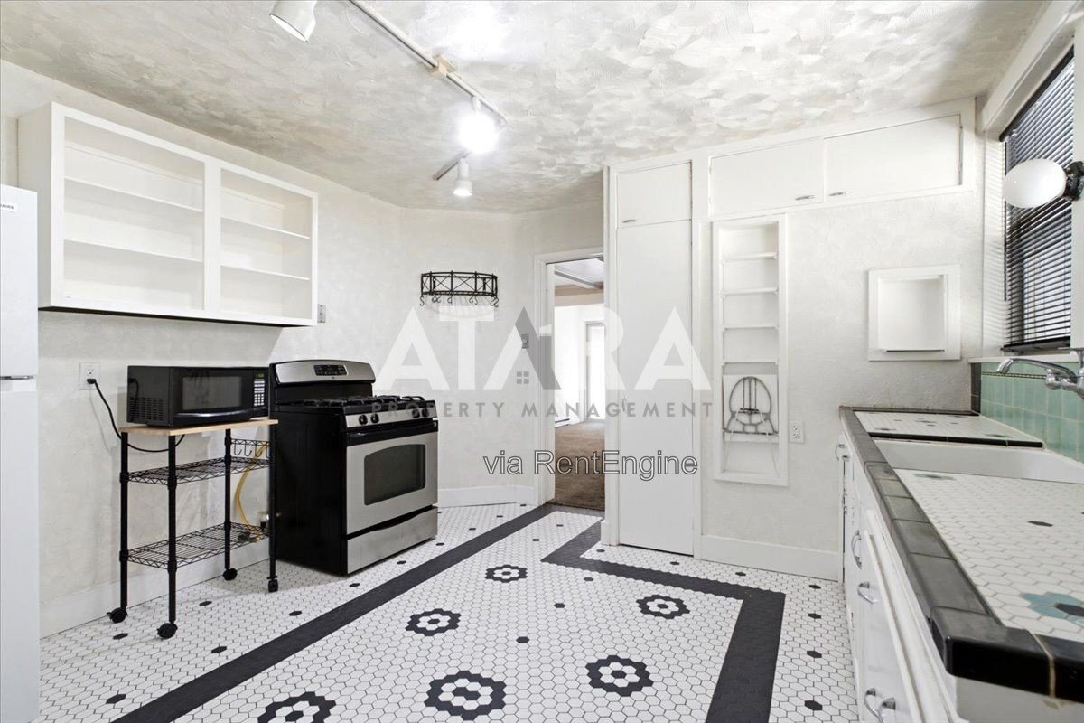 Cozy 2-Bedroom Home Near the University of Utah and Capitol! property image