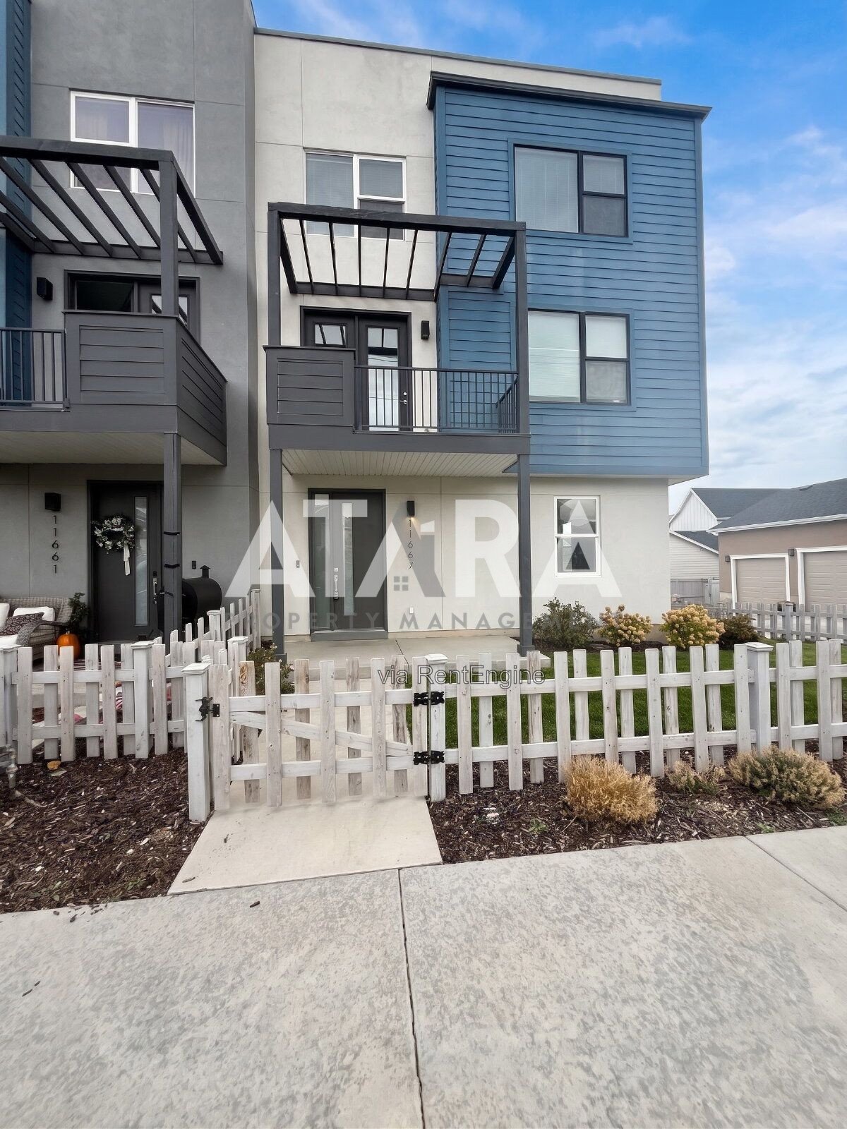 Stunning 3-Bed Townhouse in Desirable South Jordan (Daybreak Area) property image