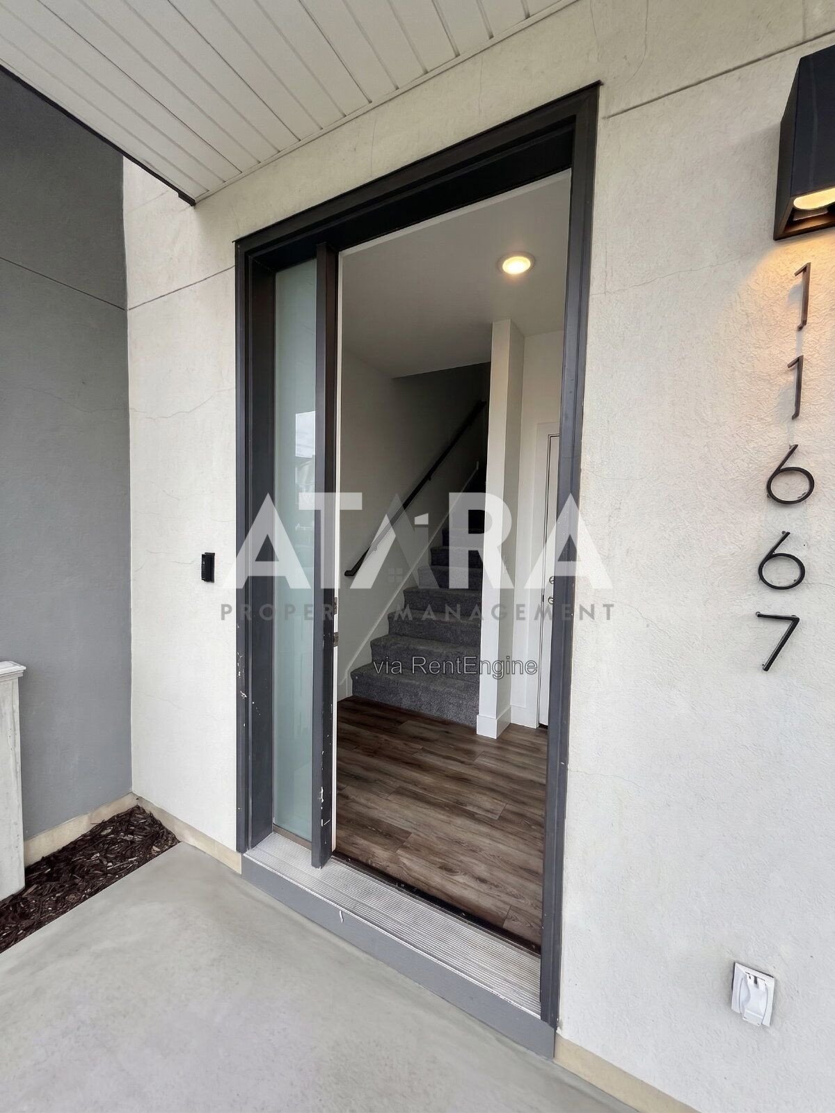 Stunning 3-Bed Townhouse in Desirable South Jordan (Daybreak Area) property image
