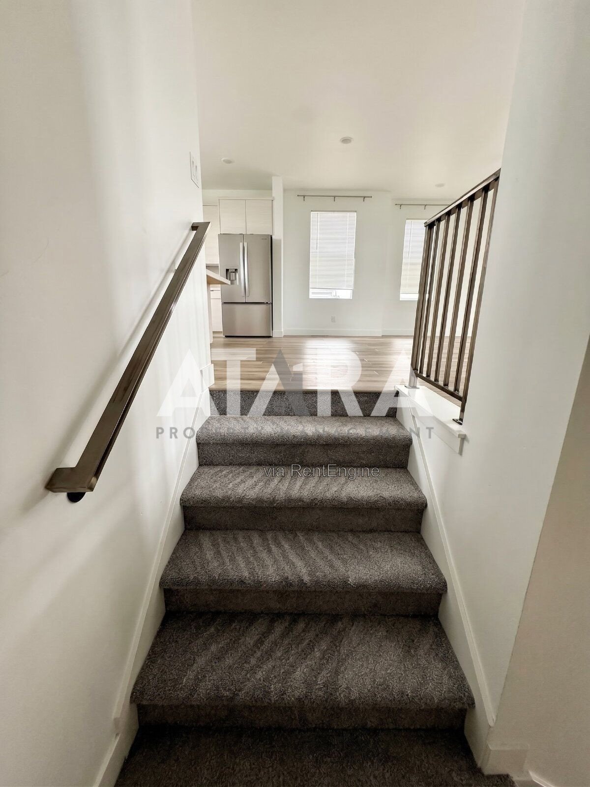Stunning 3-Bed Townhouse in Desirable South Jordan (Daybreak Area) property image