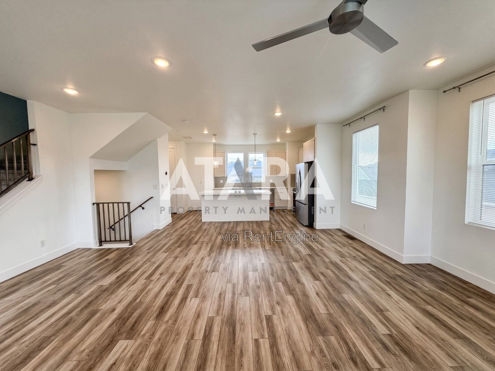 Stunning 3-Bed Townhouse in Desirable South Jordan (Daybreak Area) property image