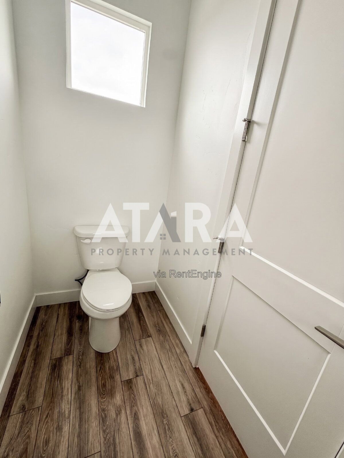Stunning 3-Bed Townhouse in Desirable South Jordan (Daybreak Area) property image