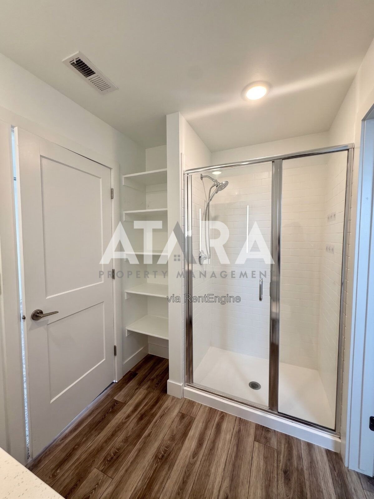 Stunning 3-Bed Townhouse in Desirable South Jordan (Daybreak Area) property image