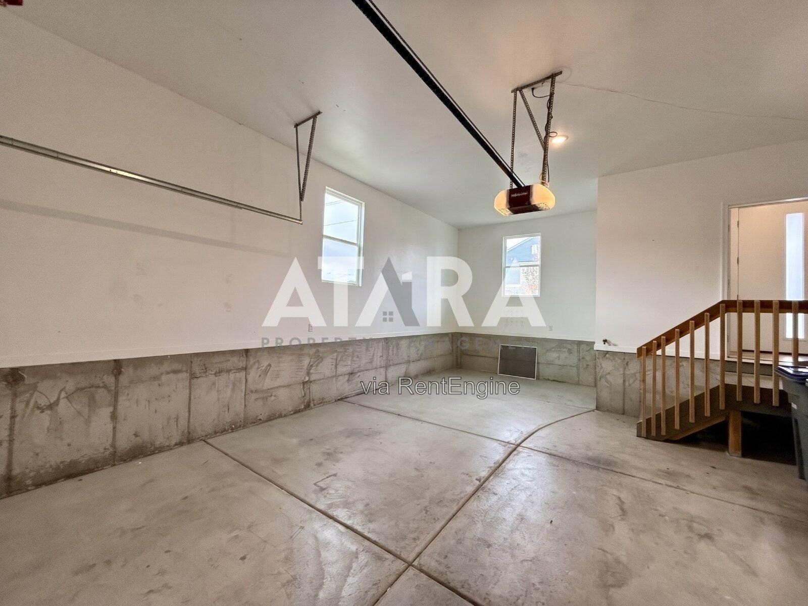 Stunning 3-Bed Townhouse in Desirable South Jordan (Daybreak Area) property image