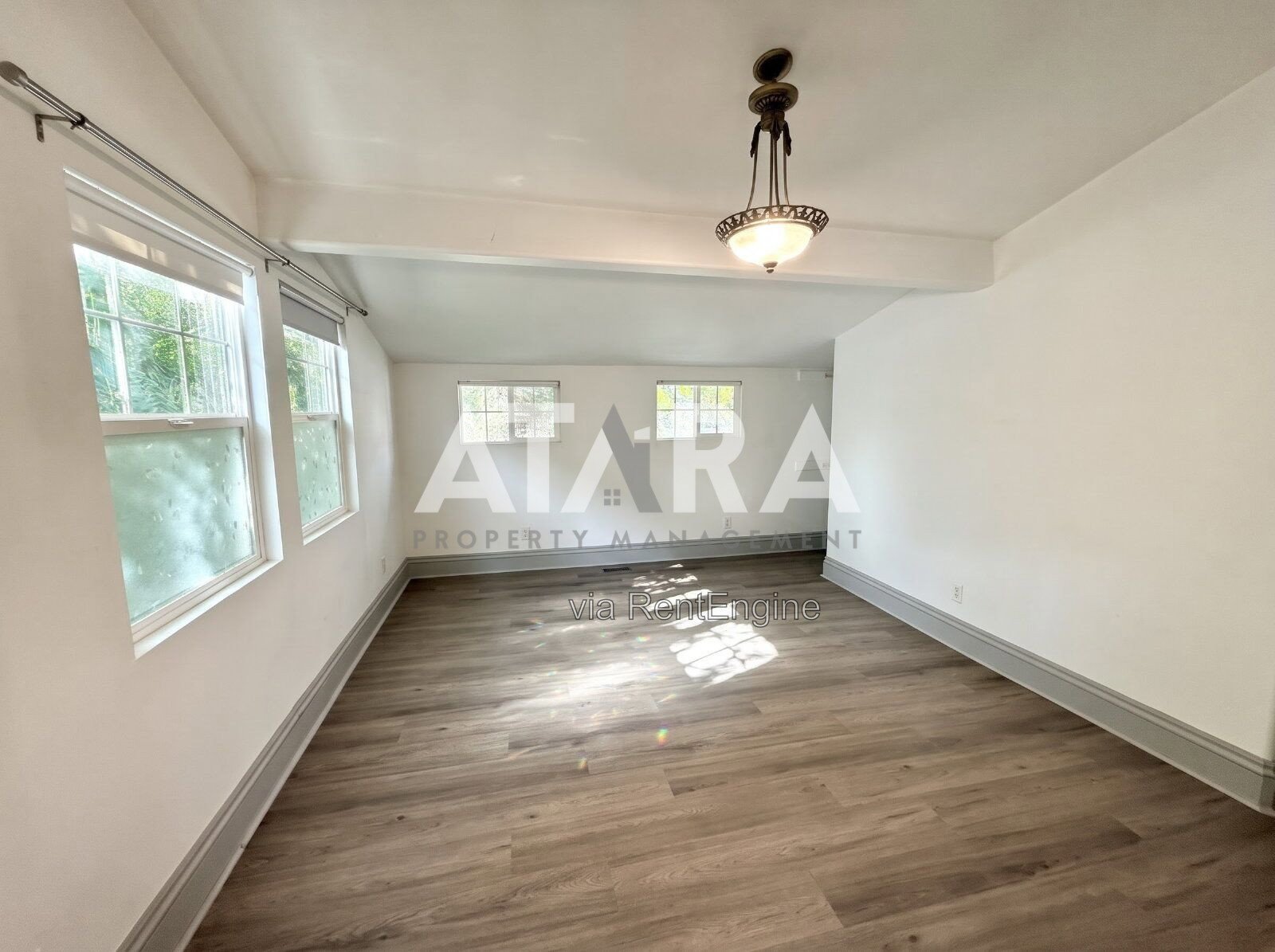 Welcome to your charming new home at 618 South 900 East, a beautifully updated cottage-style duplex situated in the heart of Salt Lake City’s highly sought-after East Central and 9th & 9th districts property image