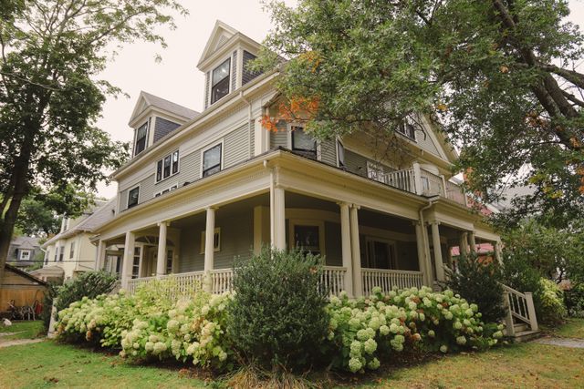 a home with aesthetic curb appeal
